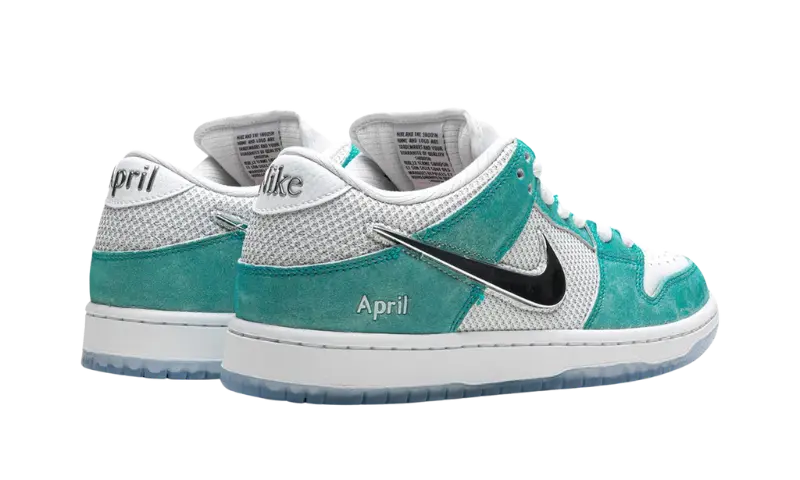 Nike SB Dunk Low April Skateboards - MTHOR SHOP